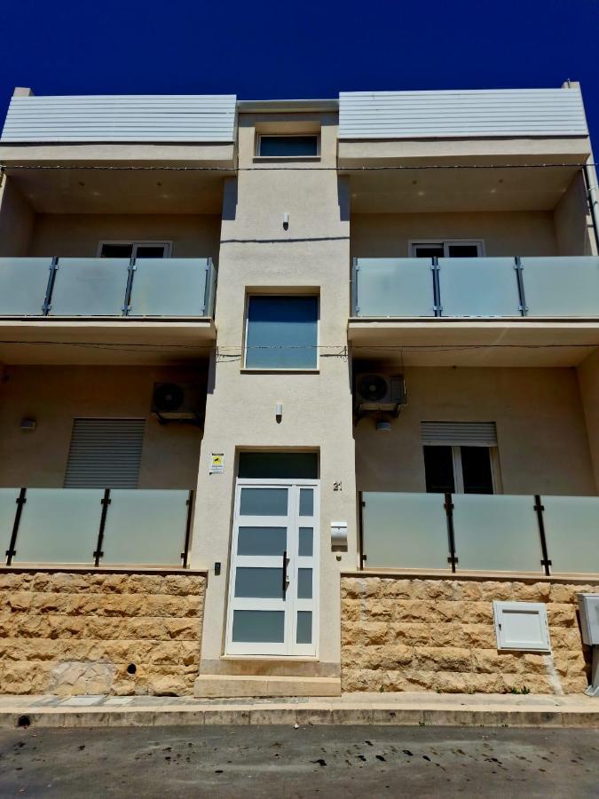 Beach Apartments Марина-ді-Рагуза Екстер'єр фото